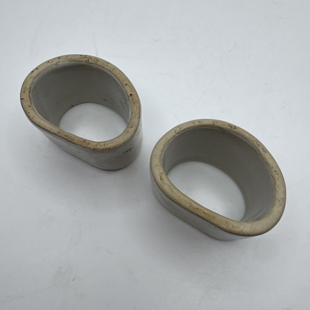 M A Hadley Art Pottery Napkin Rings Set 2 Farmer & Farmhouse House Cottagecore - Picture 6 of 7